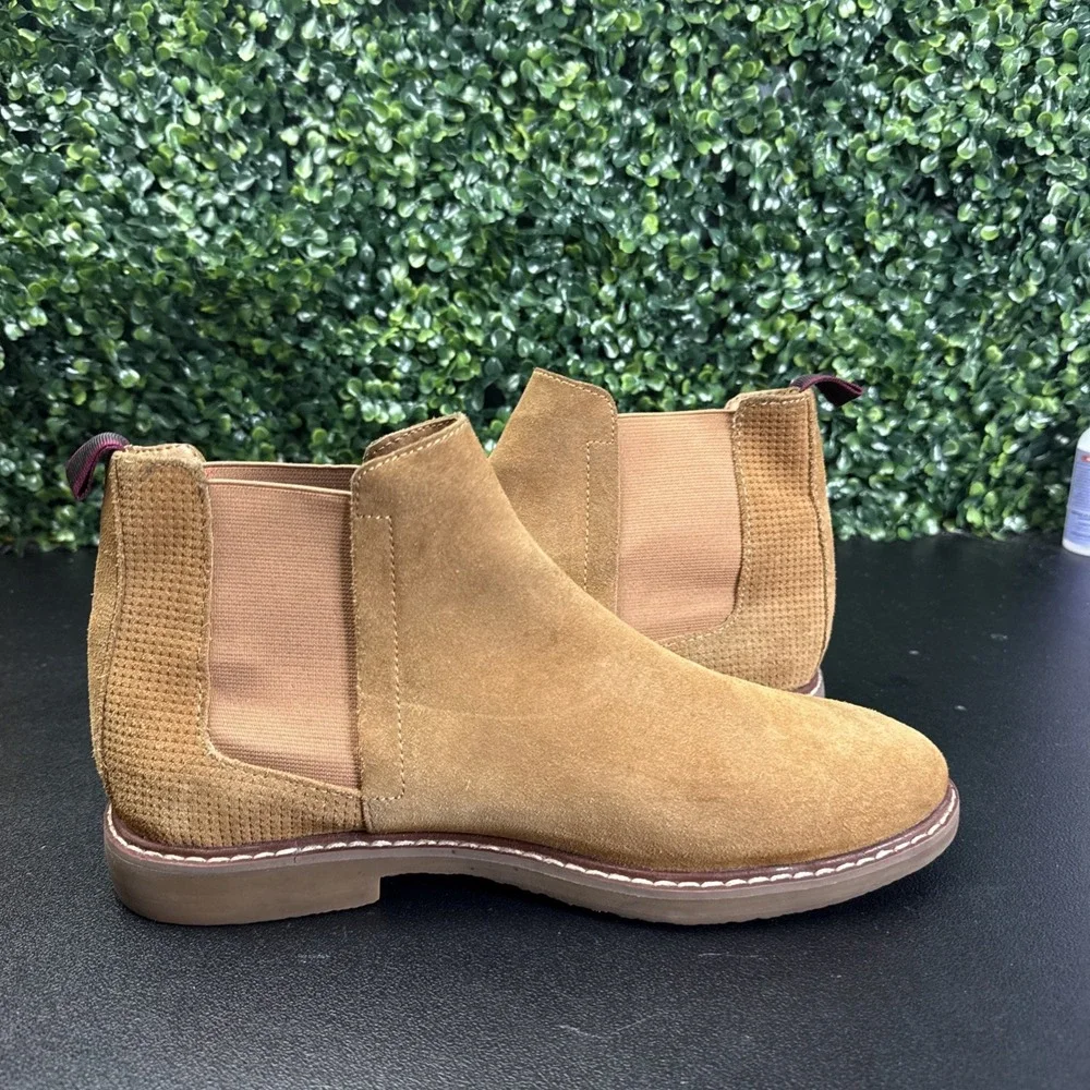 Steve Madden Men's Highline Suede Chelsea Boot, Sand Suede, 9M